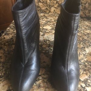 Black heel ankle boot